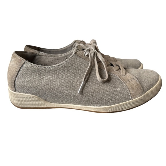 Dansko Olisa Sneaker in Stone Canvas, Size 40 (9.5-10) - Picture 1 of 8